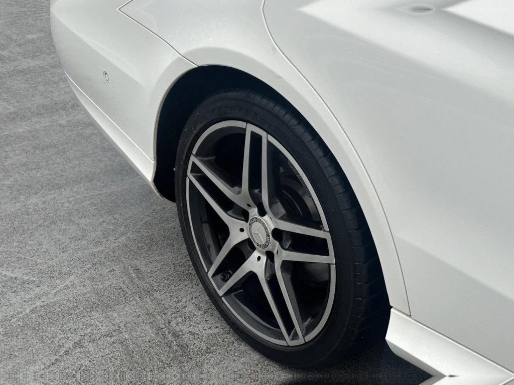 View MERCEDES-BENZ E CLASS 2.1 E220 BlueTEC AMG Night Edition G-Tronic+ Euro 6 (s/s) 5dr