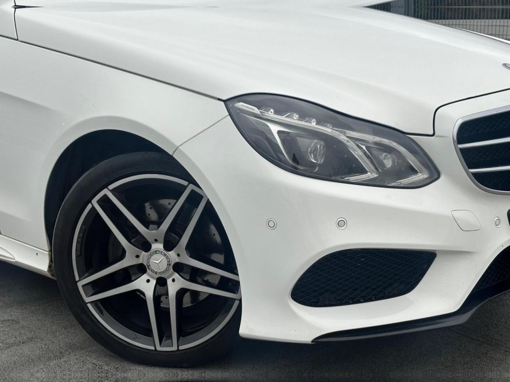 MERCEDES-BENZ E CLASS