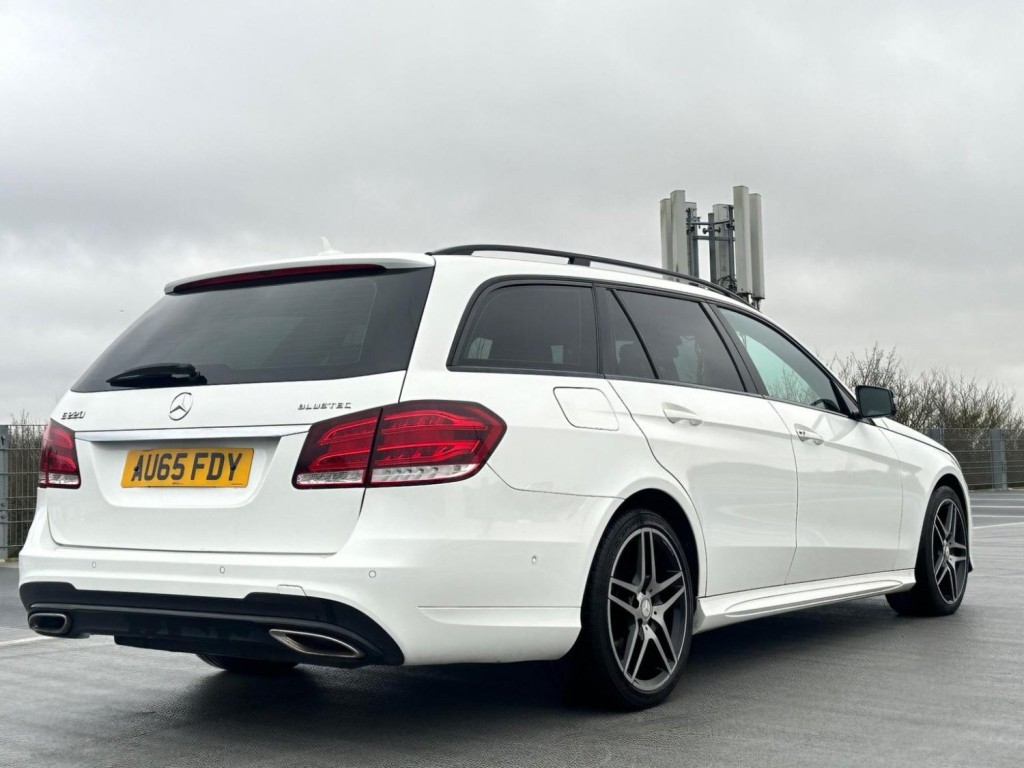 MERCEDES-BENZ E CLASS