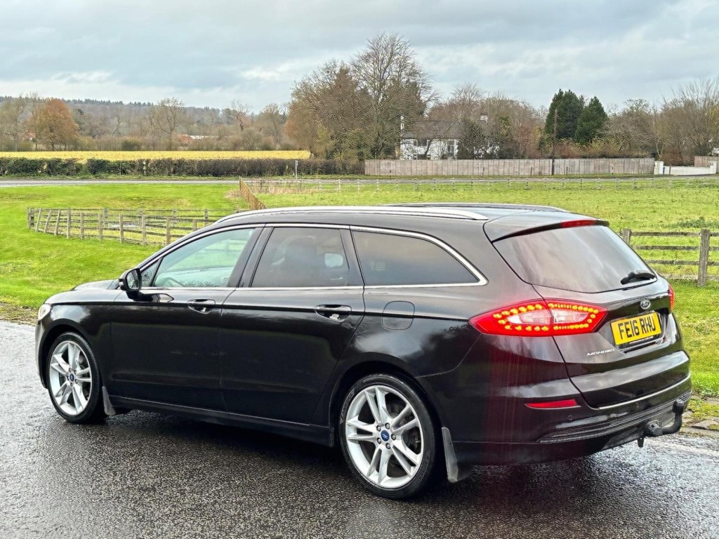 View FORD MONDEO 2.0 TDCi Titanium Powershift Euro 6 (s/s) 5dr