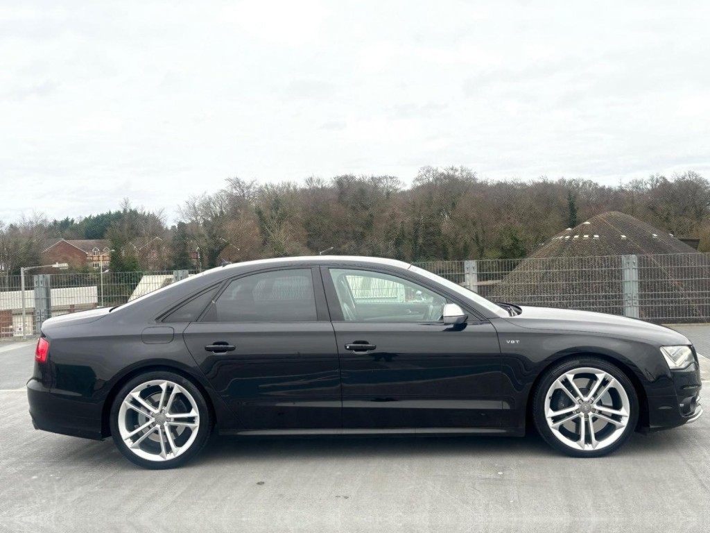 AUDI S8