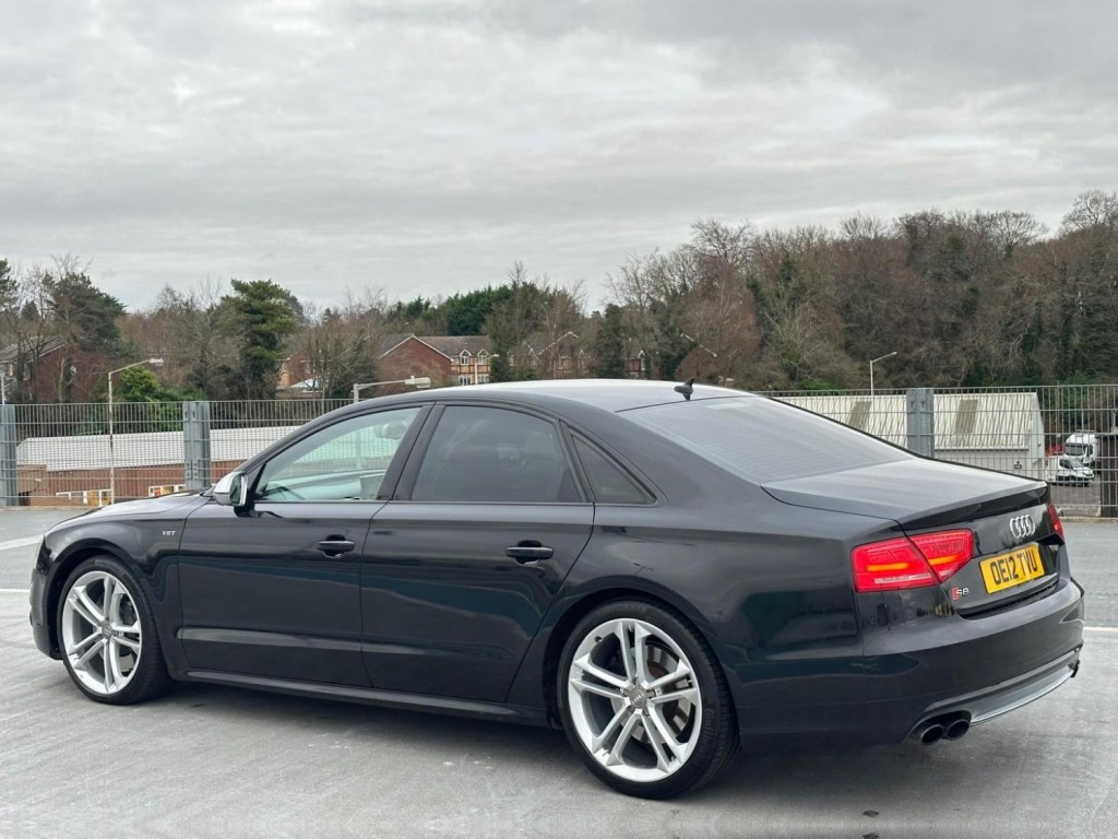 AUDI S8