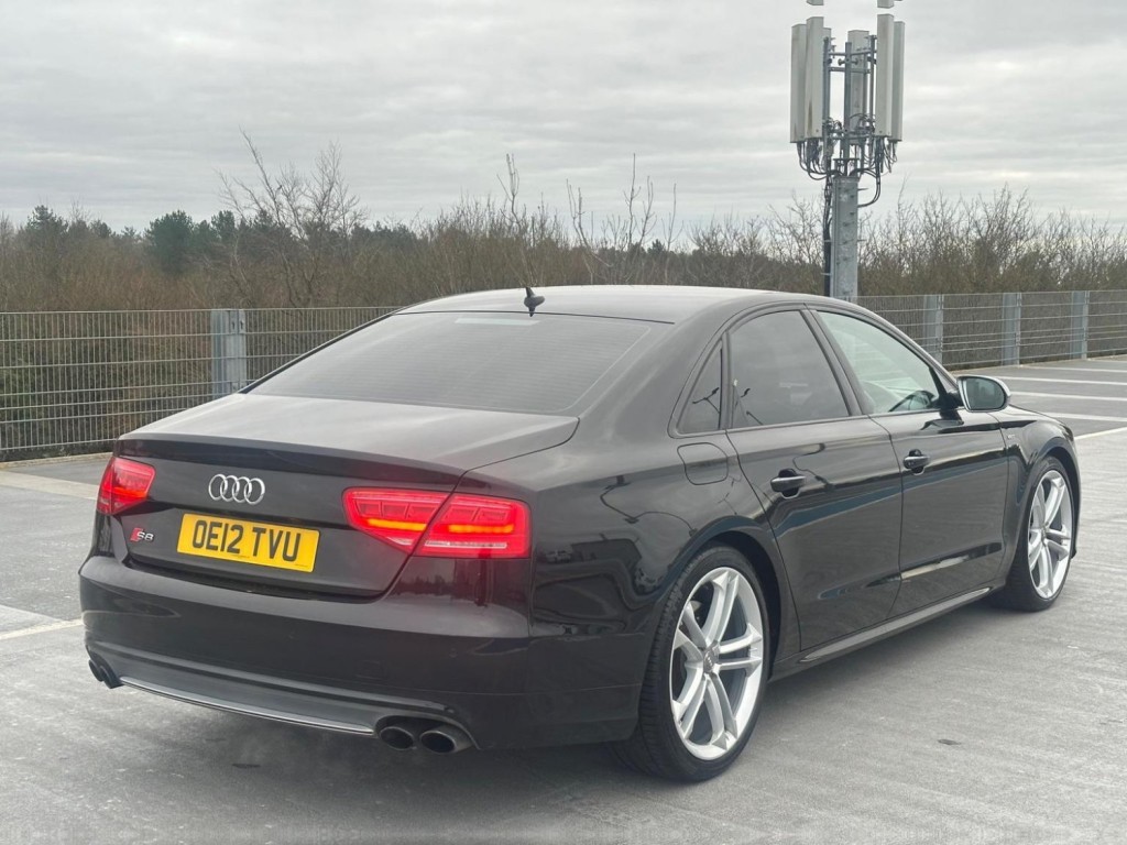 AUDI S8