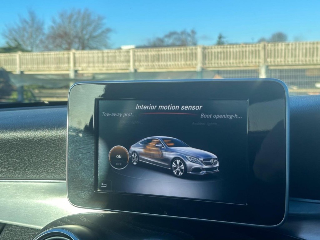 MERCEDES-BENZ C CLASS