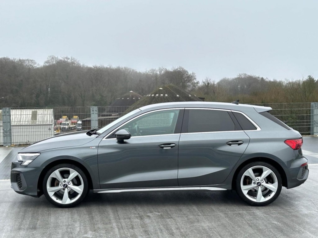 View AUDI A3 1.5 TFSI 35 S line Sportback S Tronic Euro 6 (s/s) 5dr