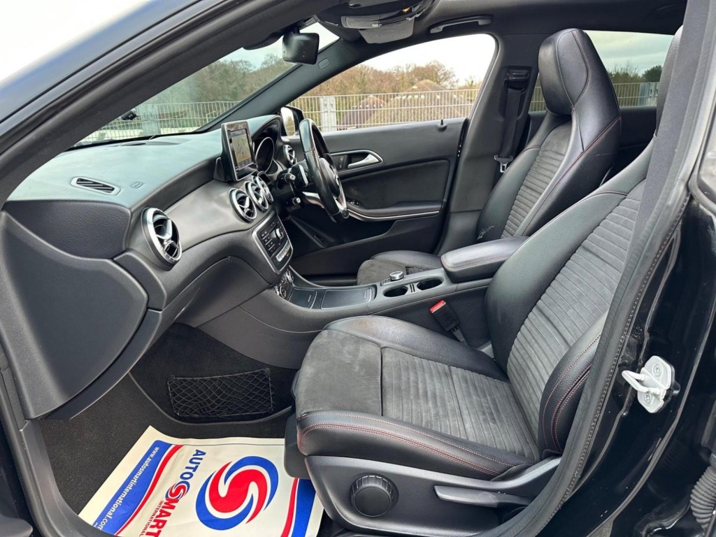 View MERCEDES-BENZ CLA 2.1 CLA220d AMG Line Shooting Brake 7G-DCT Euro 6 (s/s) 5dr