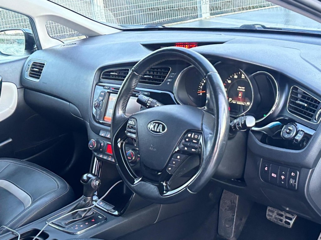 View KIA CEED 1.6 GDi 4 DCT Euro 5 5dr