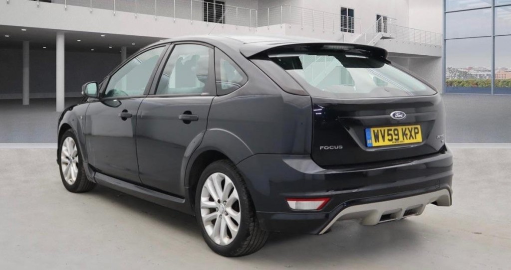 View FORD FOCUS 1.6 Zetec S 5dr