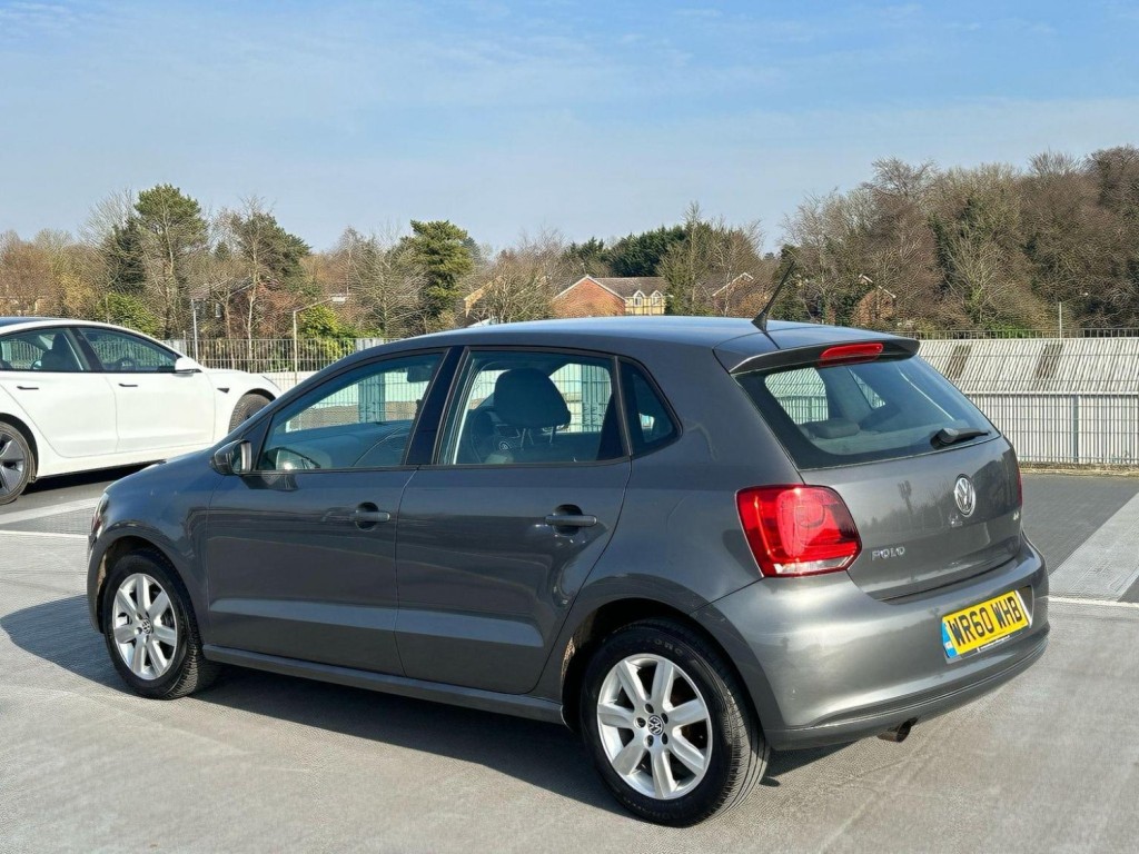VOLKSWAGEN POLO