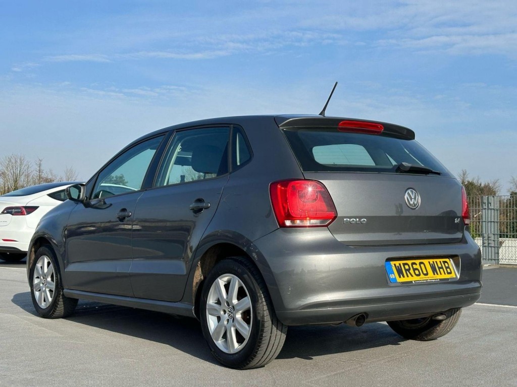 VOLKSWAGEN POLO