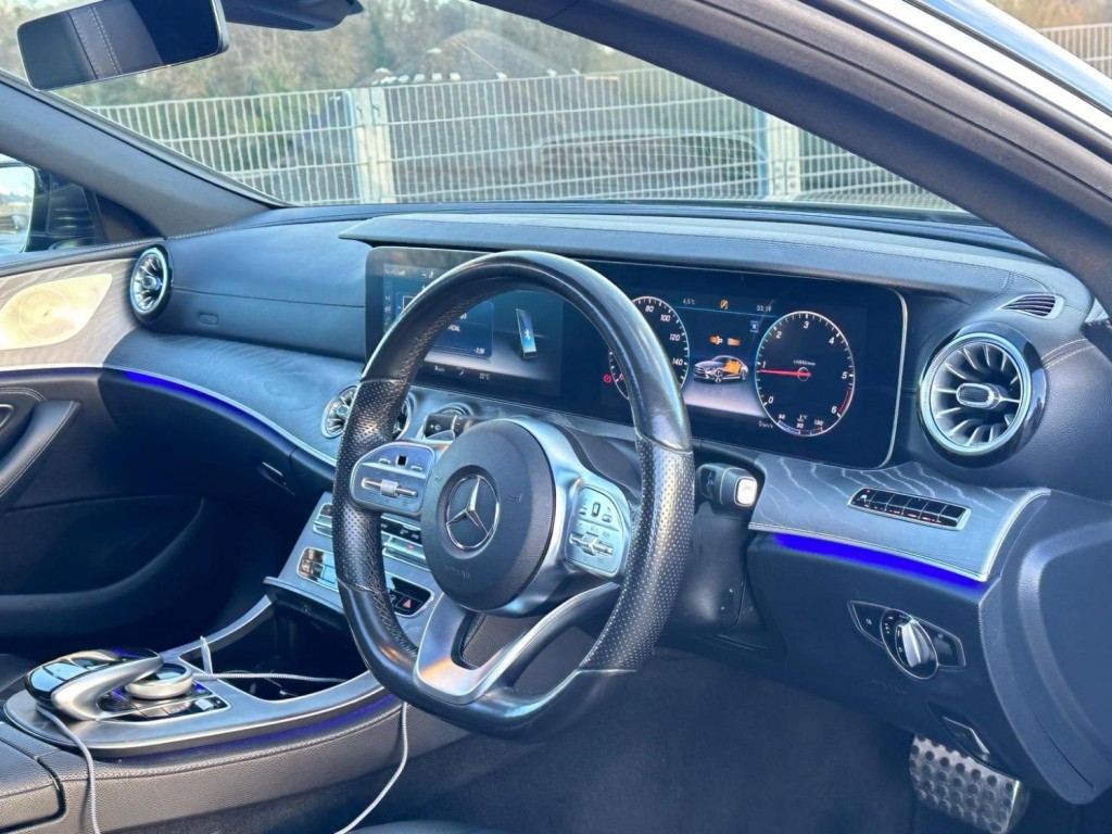 View MERCEDES-BENZ CLS 2.9 CLS350d AMG Line (Premium Plus) Coupe G-Tronic 4MATIC Euro 6 (s/s) 4dr