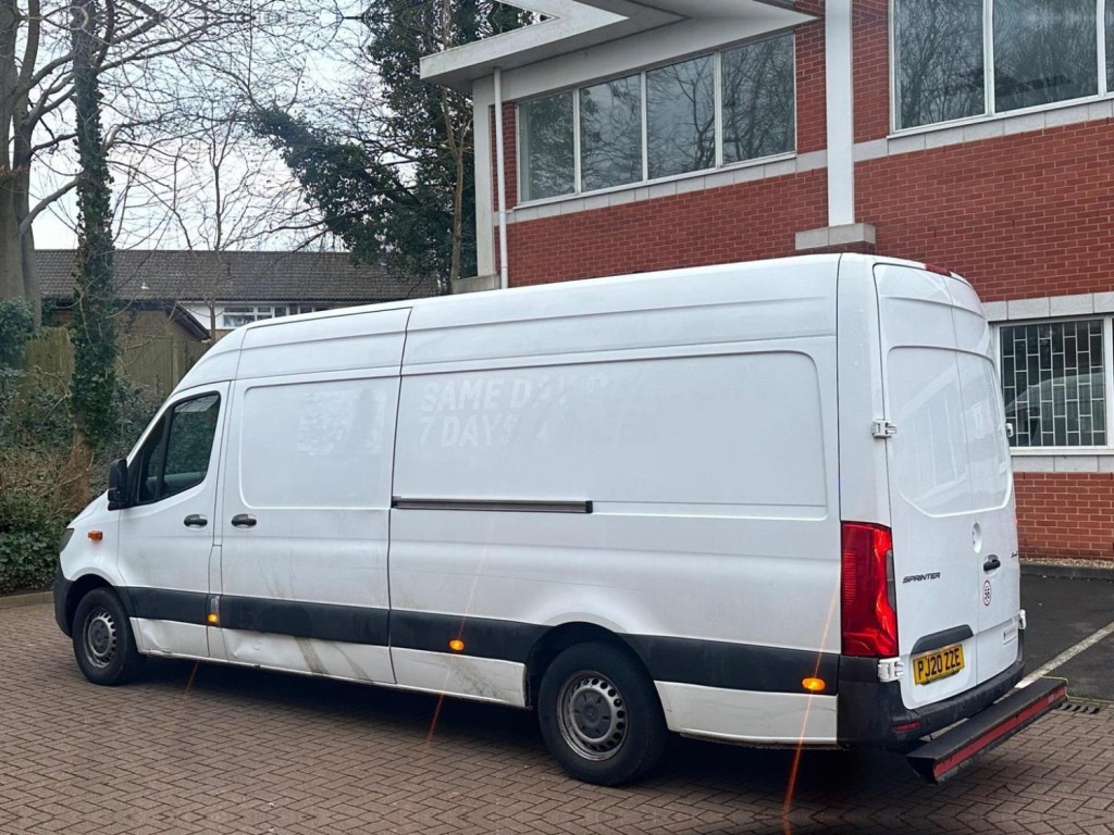 MERCEDES-BENZ SPRINTER