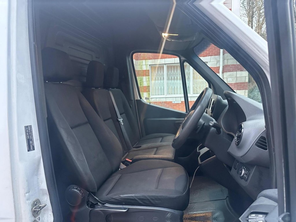 MERCEDES-BENZ SPRINTER
