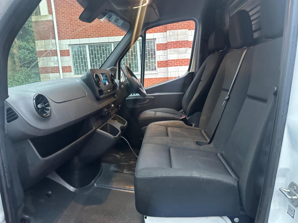 MERCEDES-BENZ SPRINTER