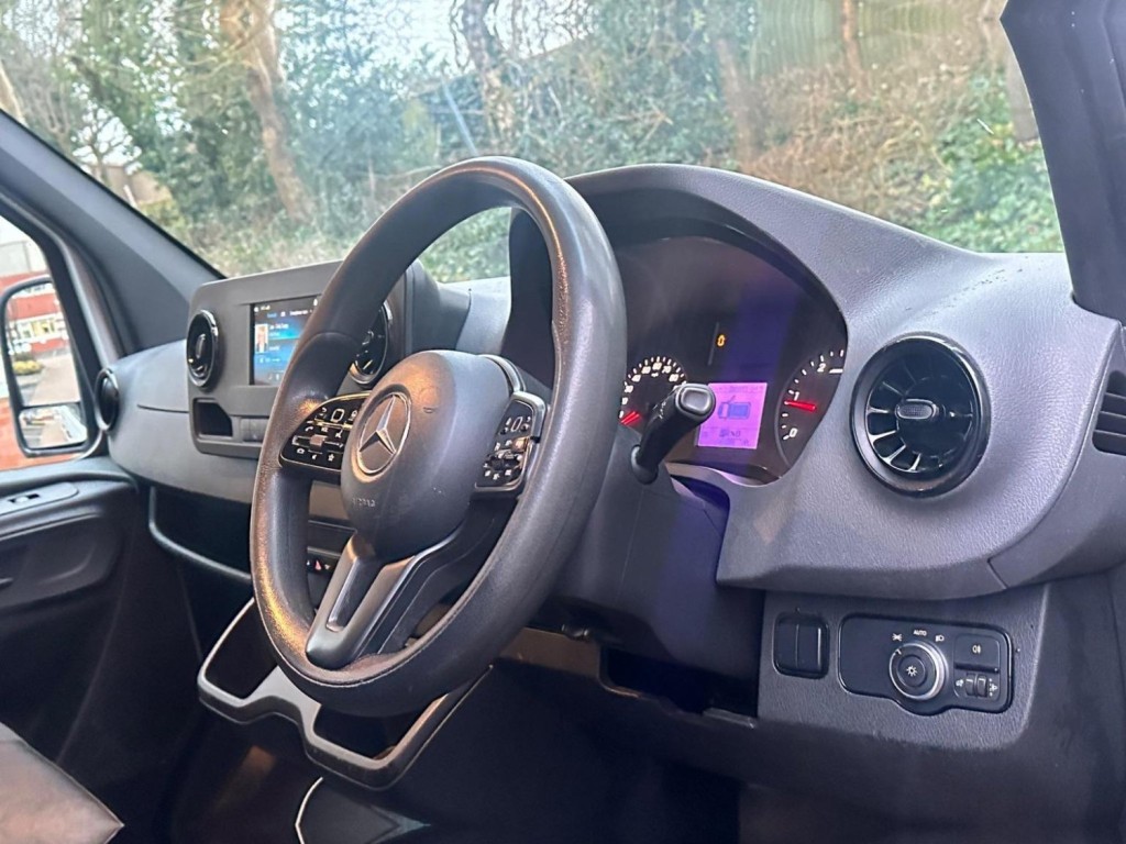 MERCEDES-BENZ SPRINTER