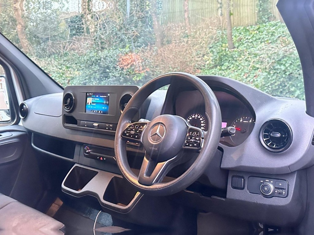 MERCEDES-BENZ SPRINTER