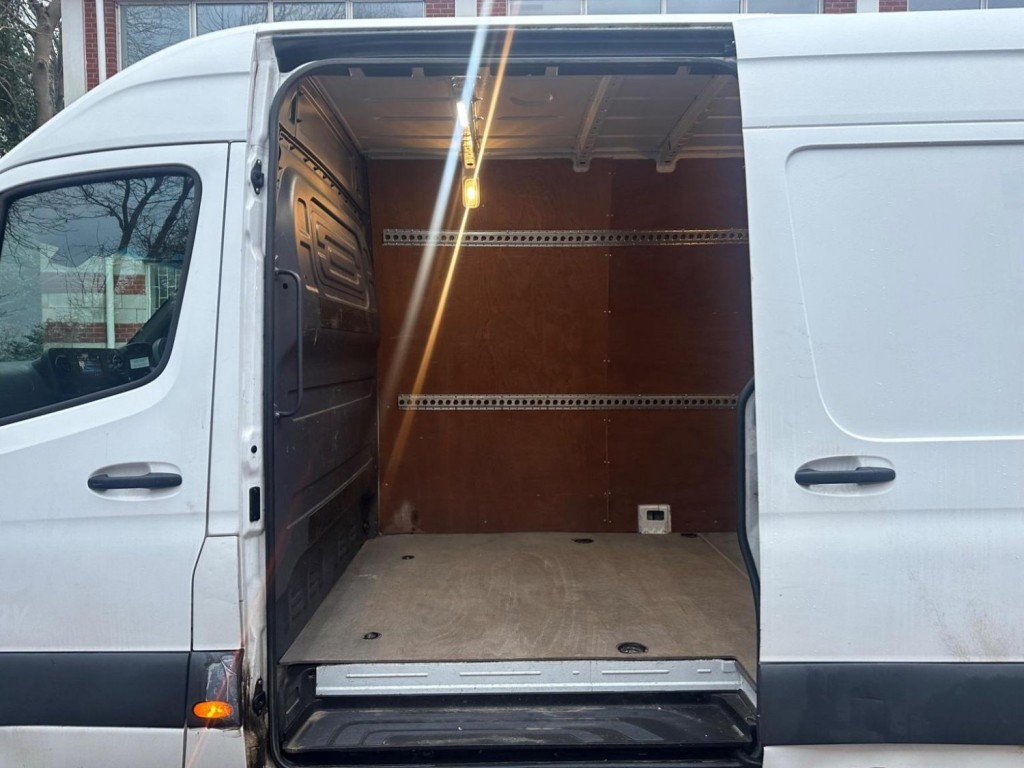 MERCEDES-BENZ SPRINTER