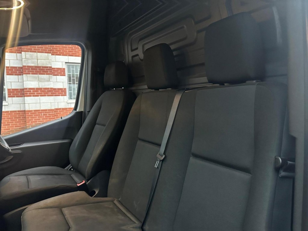 MERCEDES-BENZ SPRINTER