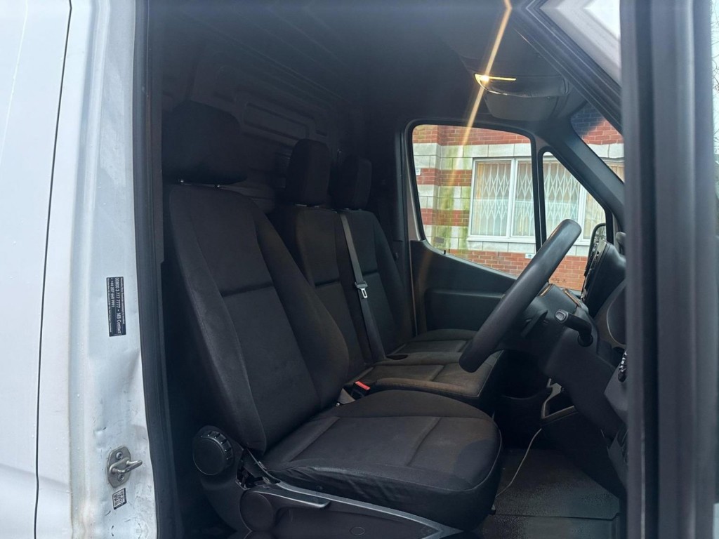 MERCEDES-BENZ SPRINTER