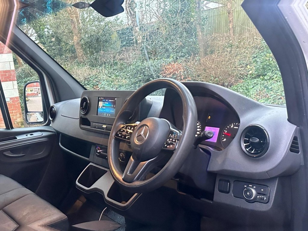 View MERCEDES-BENZ SPRINTER 2.1 314 CDI G-Tronic+ RWD L3 H2 Euro 6 (s/s) 5dr