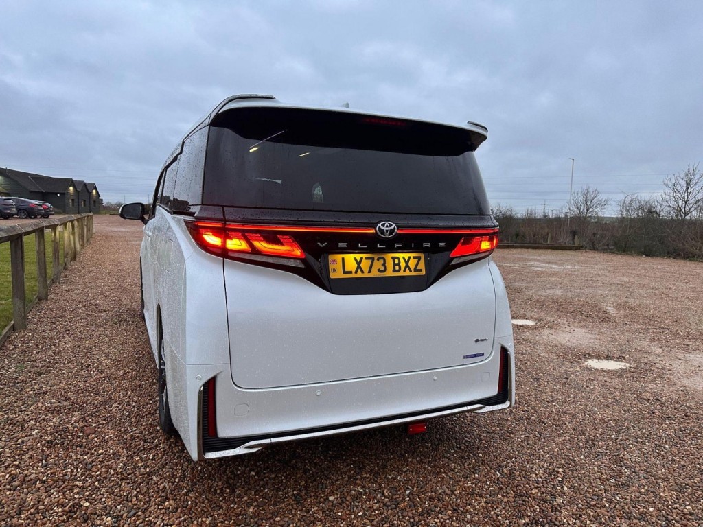 View TOYOTA VELLFIRE 