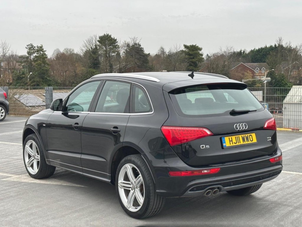 View AUDI Q5 2.0 TDI S line Special Edition S Tronic quattro Euro 5 5dr