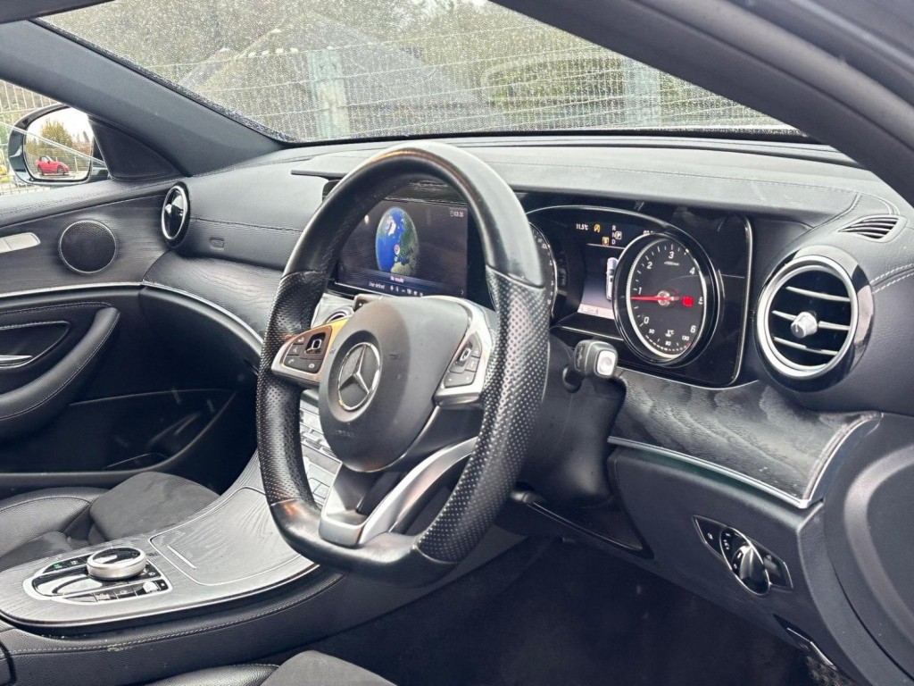 MERCEDES-BENZ E CLASS