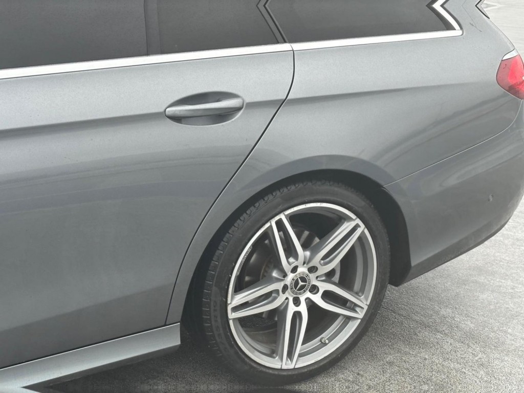 MERCEDES-BENZ E CLASS