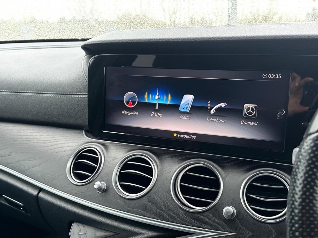 MERCEDES-BENZ E CLASS