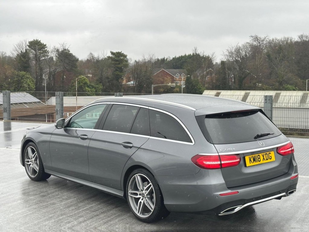 MERCEDES-BENZ E CLASS