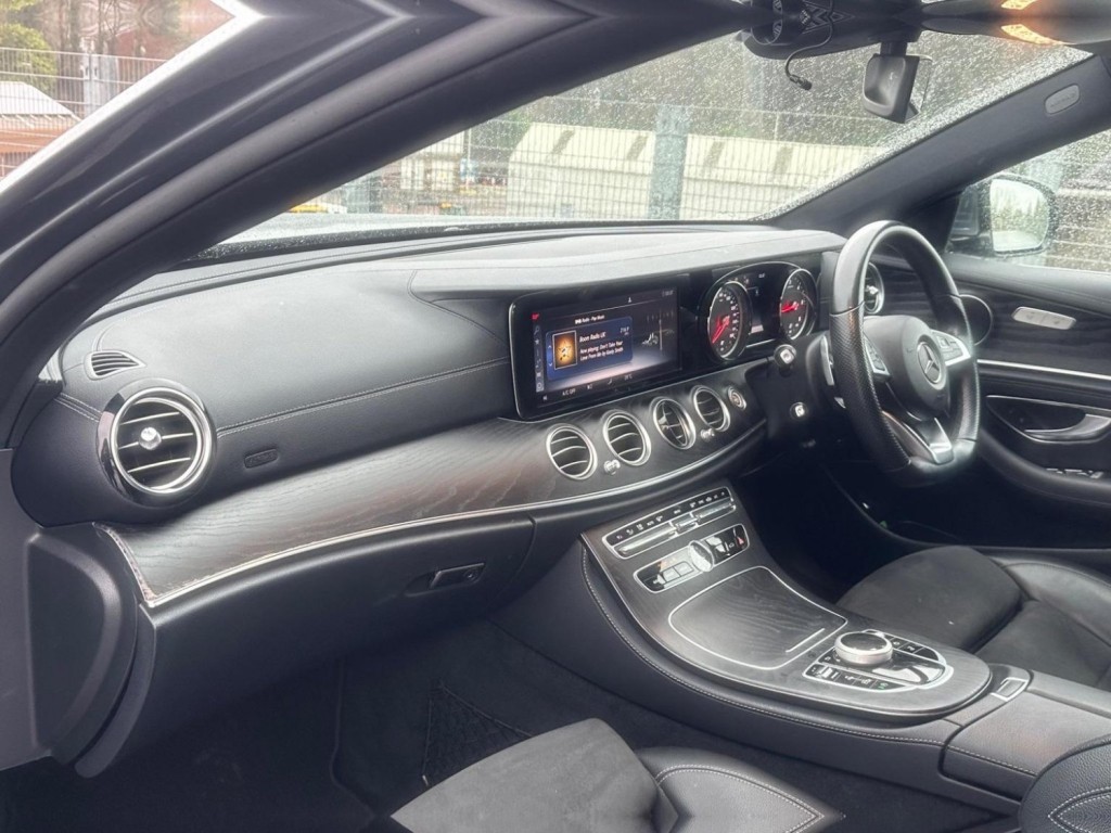 MERCEDES-BENZ E CLASS