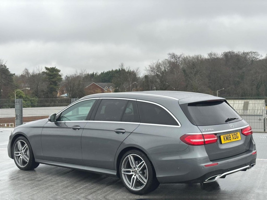 MERCEDES-BENZ E CLASS