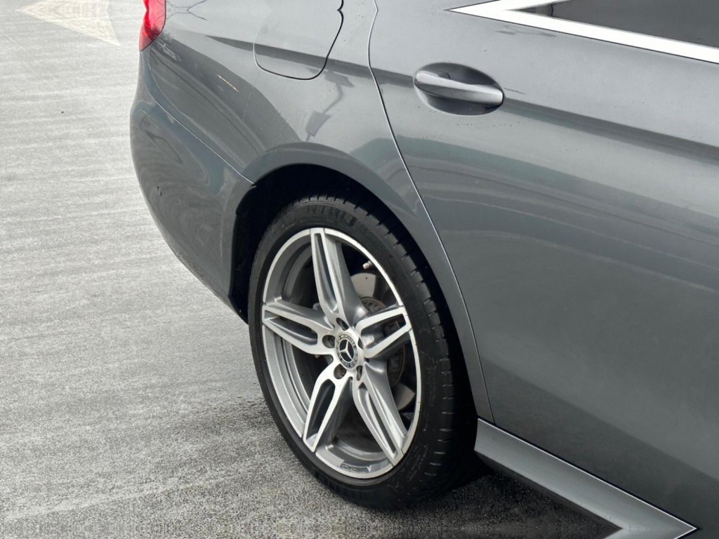 MERCEDES-BENZ E CLASS