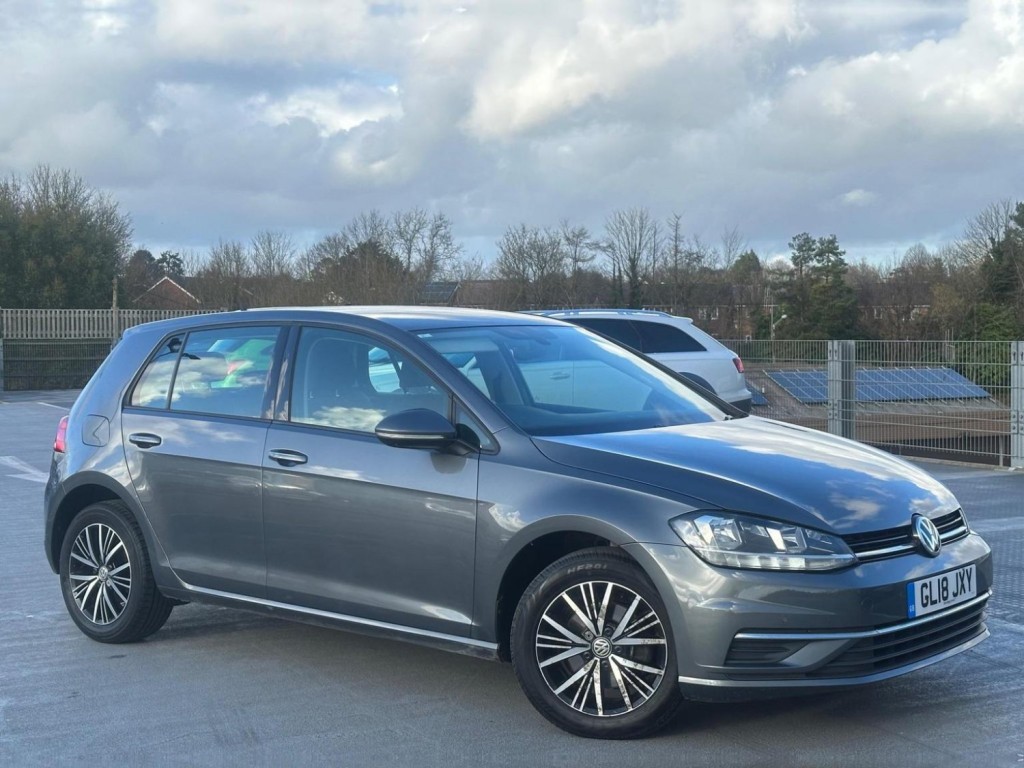 View VOLKSWAGEN GOLF 1.6 TDI SE Euro 6 (s/s) 5dr
