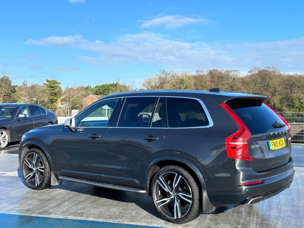 VOLVO XC90