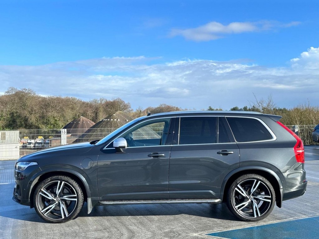 View VOLVO XC90 2.0h T8 Twin Engine 10.4kWh R-Design Pro Auto 4WD Euro 6 (s/s) 5dr