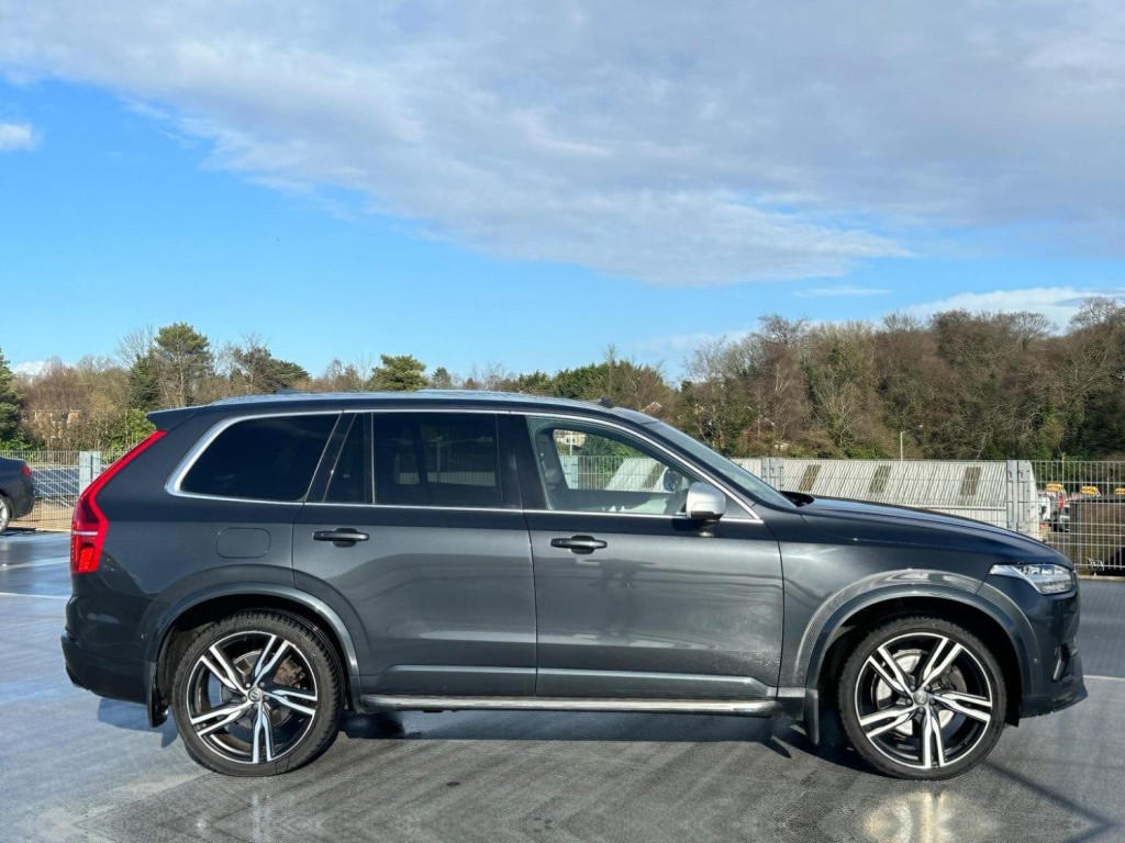 VOLVO XC90