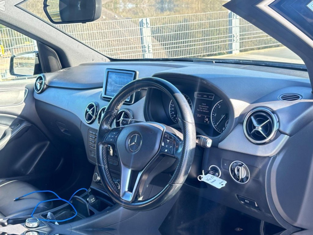 View MERCEDES-BENZ B CLASS 1.8 B200 CDI BlueEfficiency Sport 7G-DCT Euro 5 (s/s) 5dr