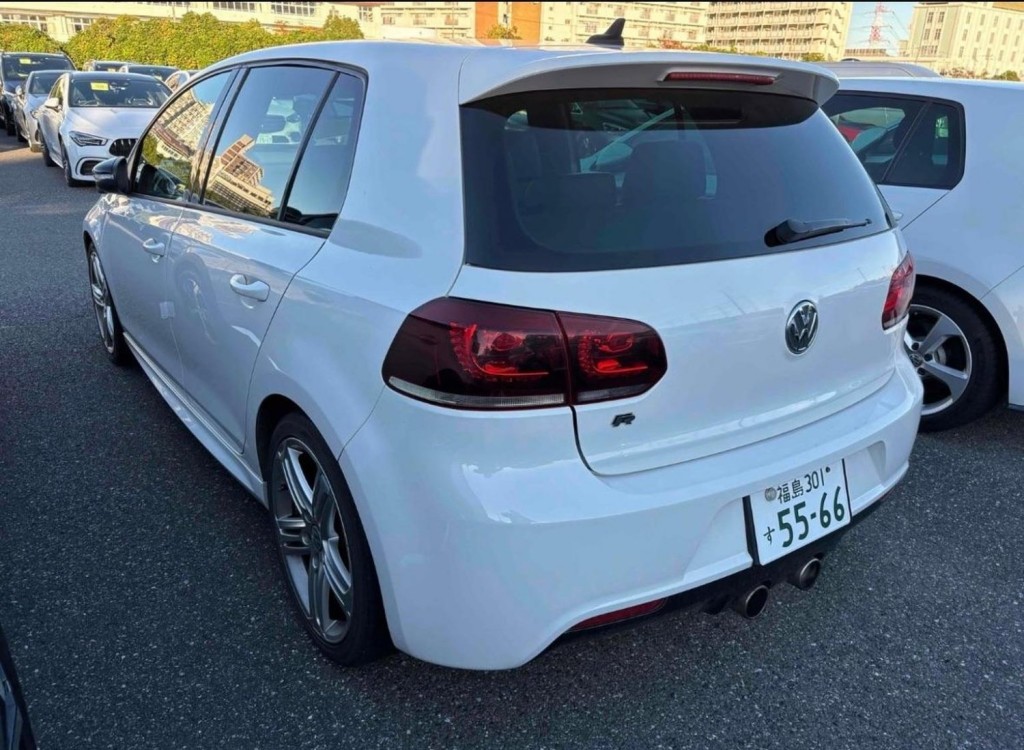 View VOLKSWAGEN GOLF 2.0 TSI R (Leather) DSG 4Motion Euro 5 5dr