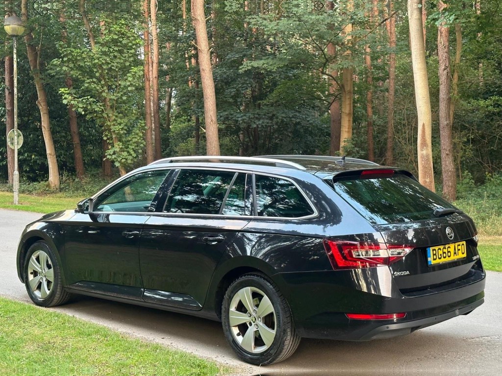 SKODA SUPERB