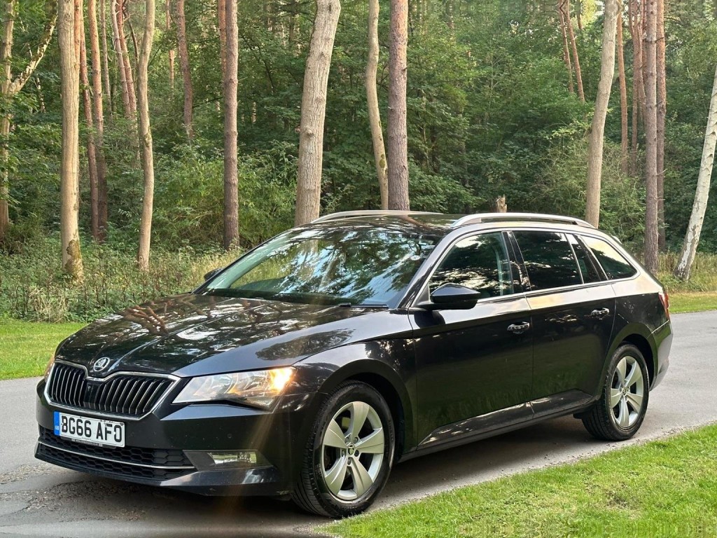 SKODA SUPERB