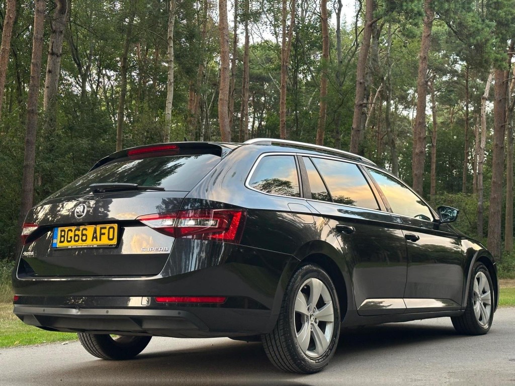 SKODA SUPERB