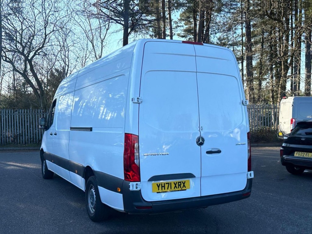 MERCEDES-BENZ SPRINTER