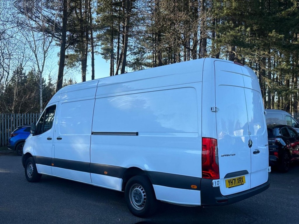MERCEDES-BENZ SPRINTER