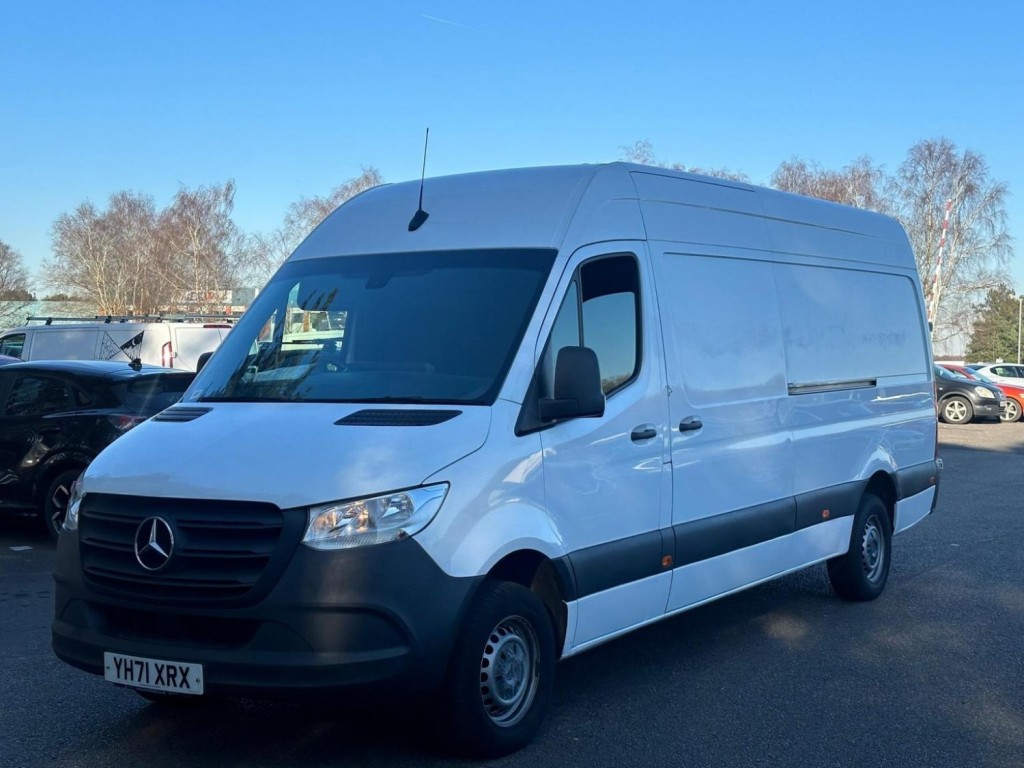 View MERCEDES-BENZ SPRINTER 2.0 315 CDI Progressive RWD L3 H2 Euro 6 (s/s) 5dr