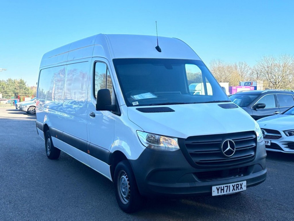 View MERCEDES-BENZ SPRINTER 2.0 315 CDI Progressive RWD L3 H2 Euro 6 (s/s) 5dr