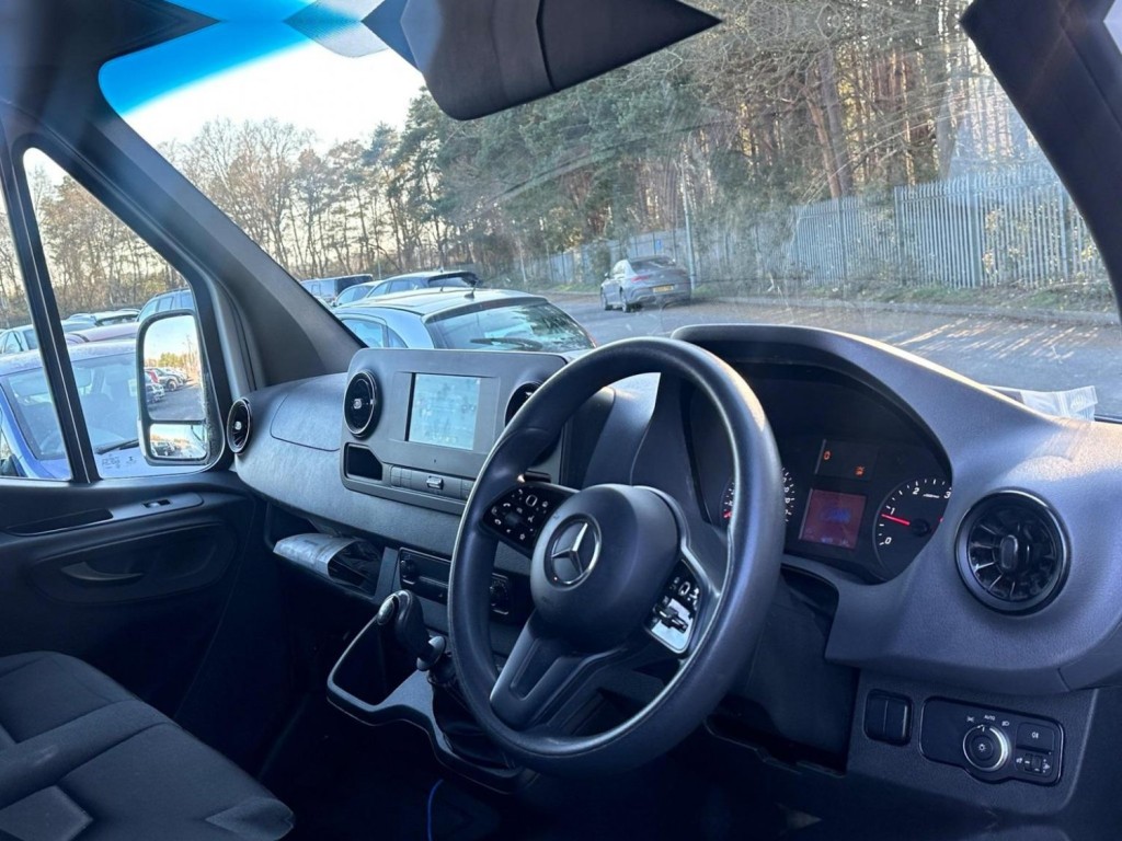 MERCEDES-BENZ SPRINTER