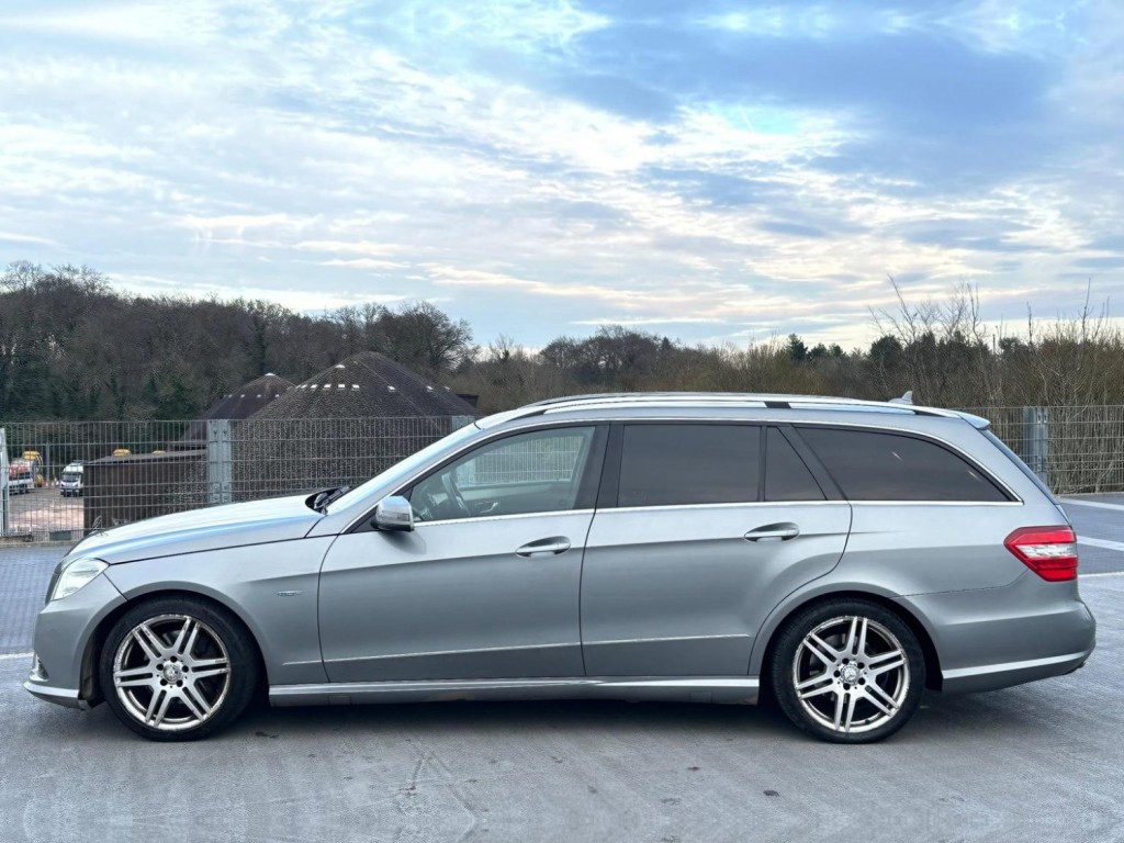 MERCEDES-BENZ E CLASS