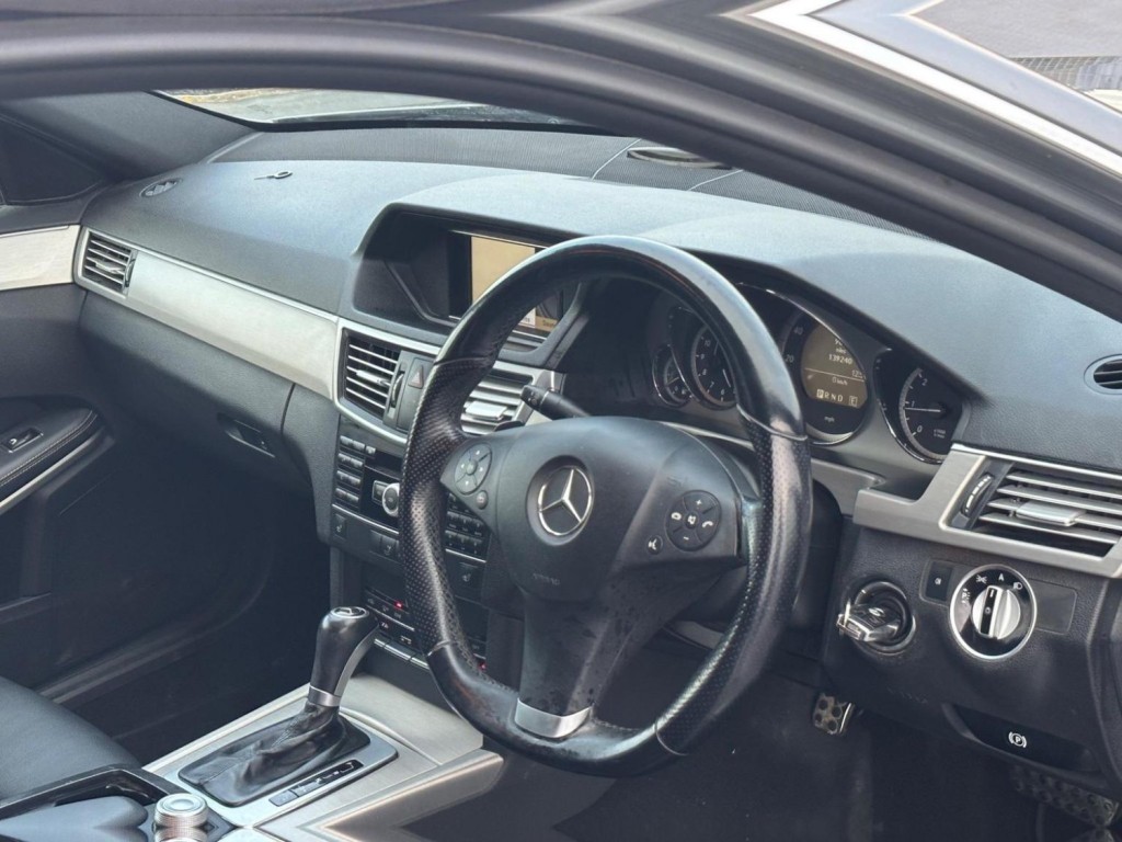 View MERCEDES-BENZ E CLASS 2.1 E220 CDI BlueEfficiency Sport Tiptronic Euro 5 5dr