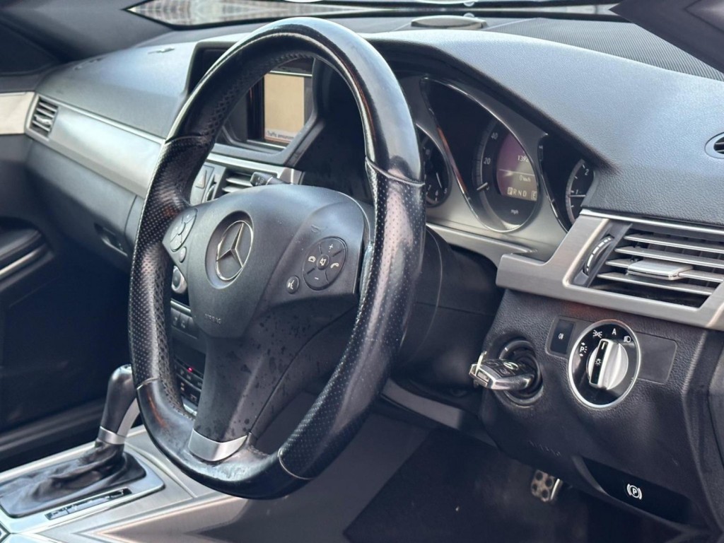 MERCEDES-BENZ E CLASS